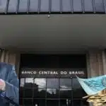 Lula e Banco Central com dinheiro - Foto Reprodução Internet