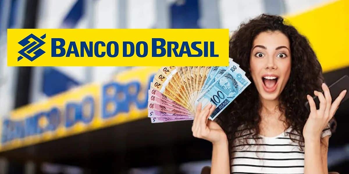 Cliente segurando dinheiro - Banco do Brasil (Foto: Reprodução, Montagem - TV Foco) 