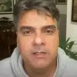 Guilherme de Pádua morreu em 2022, aos 53 anos, após sofrer um infarto (Foto: Reprodução / YouTube)