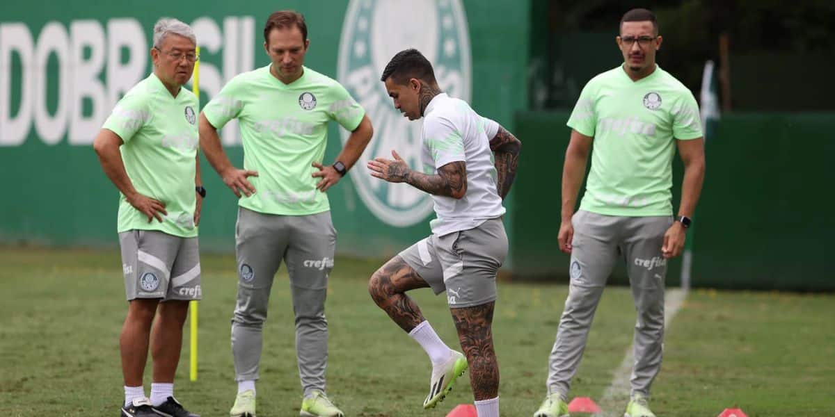 O atleta está voltando a treinar no gramado (Reprodução: Internet)