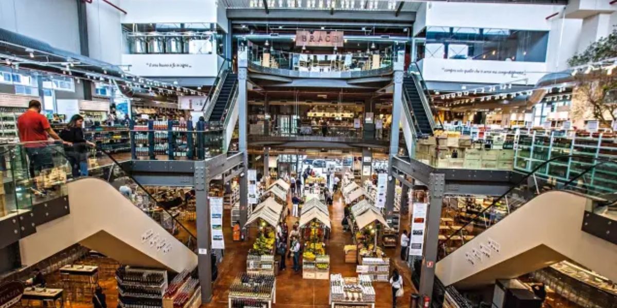 Eataly de São Paulo foi inaugurada em 2015 e se tornou um grande sucesso (Reprodução: Internet)