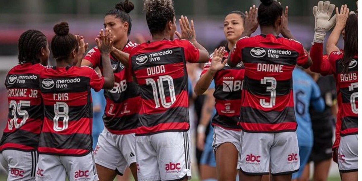 Elenco do Flamengo Feminino - (Foto: Reprodução / internet)