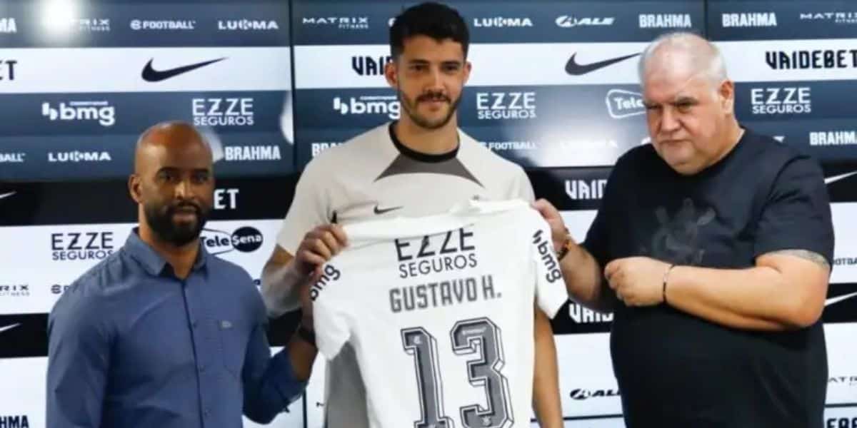 O zagueiro vai vestir a camisa 13 (Reprodução: Internet)