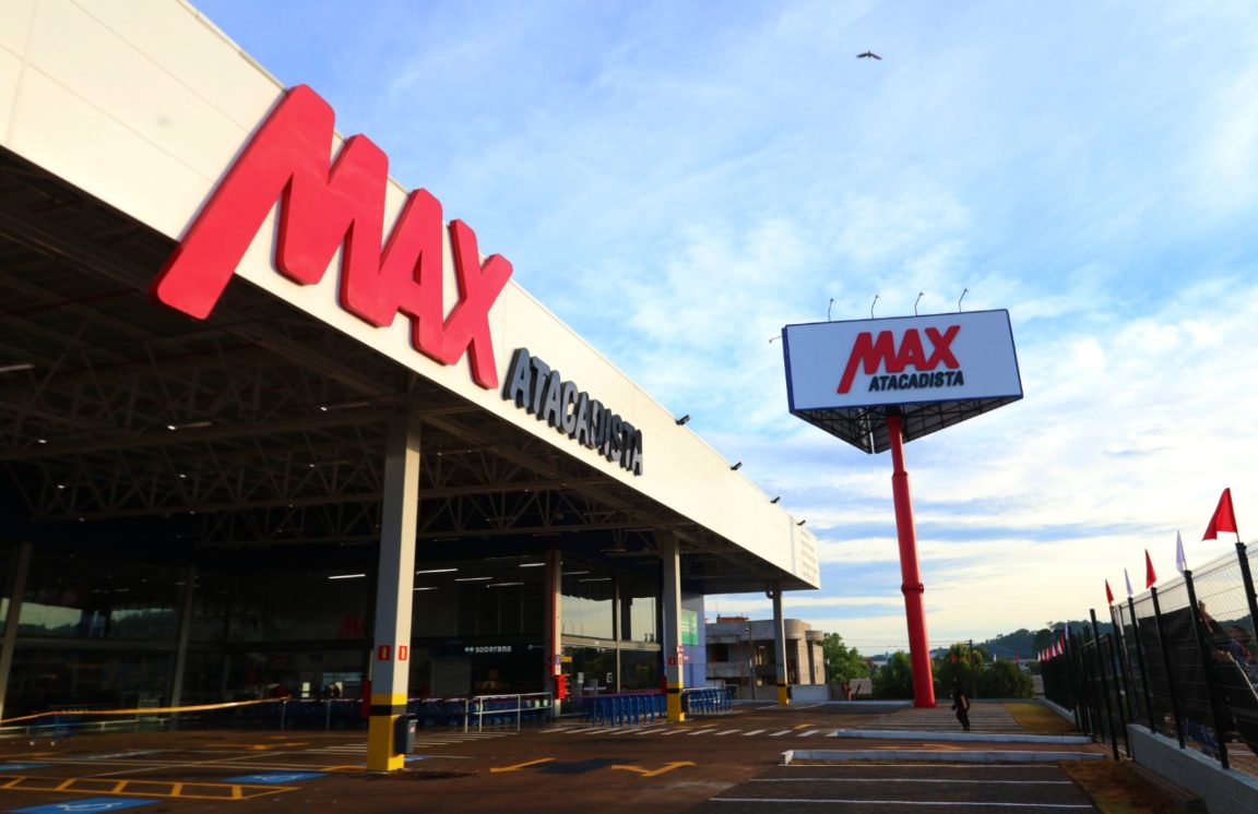 Grupo Muffato reabriu as 15 lojas, antes Makro, com a bandeira Max (Foto: Reprodução/ Internet)