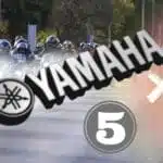 Motos na rua e logo da Yamaha e Honda (Foto: Reprodução / Canva / Montagem TV Foco)