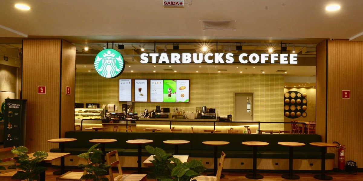 Starbucks é uma das principais cafeterias instaladas no Brasil (Reprodução: Internet)