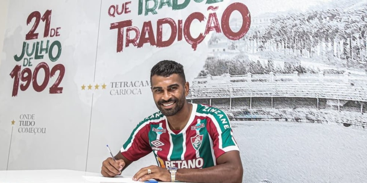 Thiago Santos renova contrato com o Fluminense - (Foto: Reprodução / Internet)
