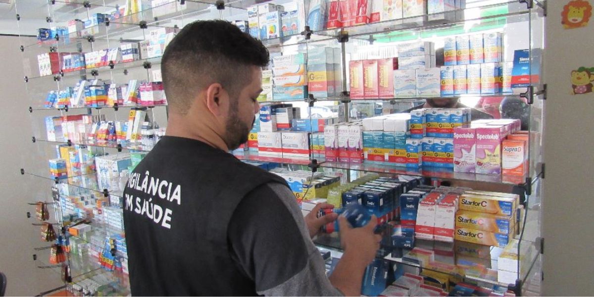 Fiscalização de medicamentos (Reprodução/Internet)