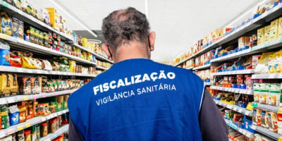 Anvisa retira 4 marcas de água das prateleiras dos mercados (Foto: Reprodução, Montagem - TV Foco)