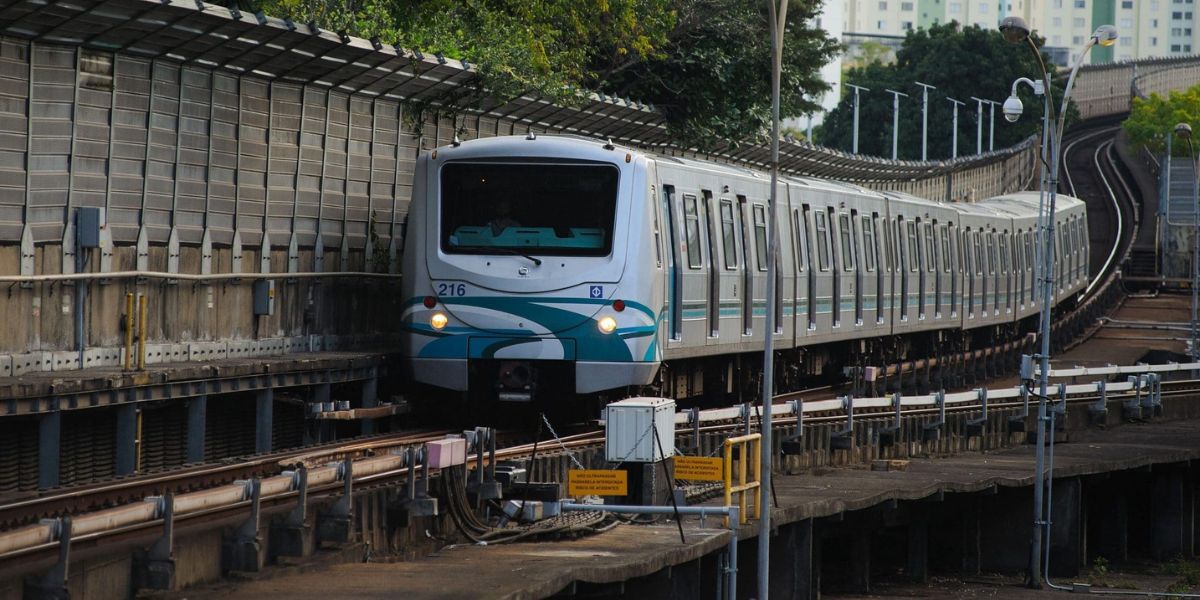 Metrô de SP é utilizado por milhões de passageiros por dia (Reprodução: Internet)