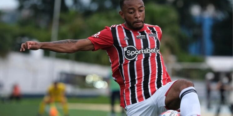 Welington pode sair do São Paulo (Foto: Divulgação)