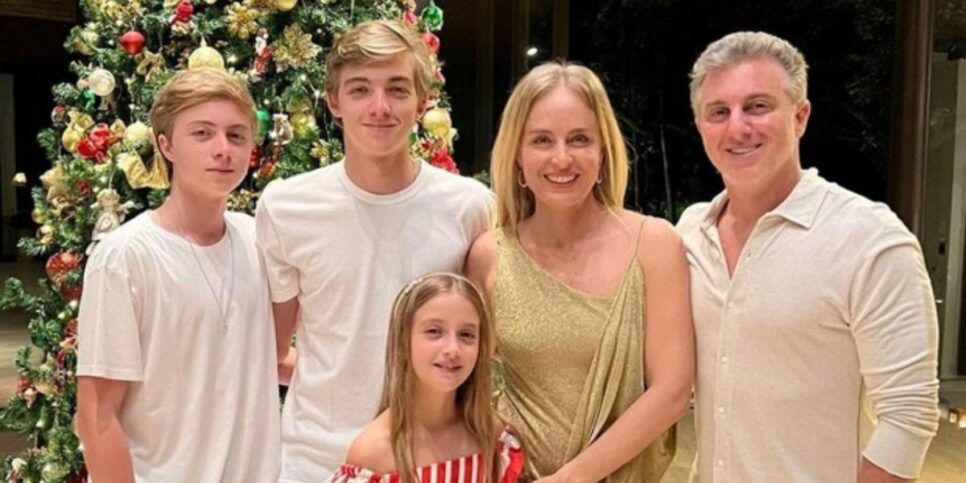 A família de Luciano Huck junta no Natal (Reprodução: Instagram)