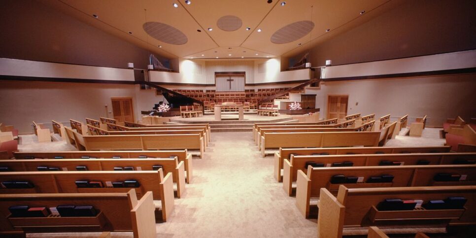 Interior de uma igreja (Foto: Divulgação/Internet)