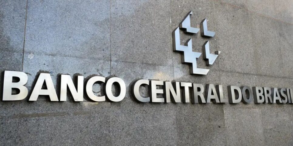 Decreto do Banco Central atinge 3 gigantes com 2 atitudes para fim da poupança (Foto: Agência Brasil)