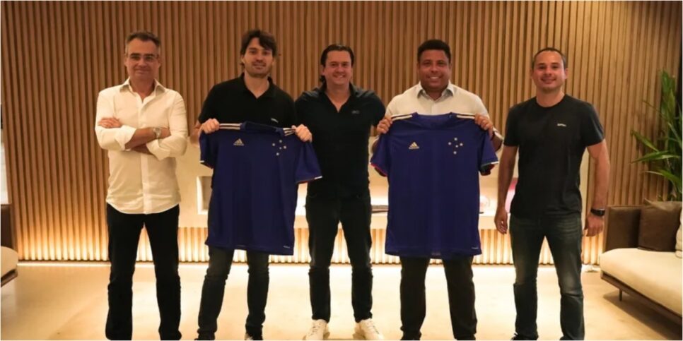 Ronaldo Fenômeno tornou-se proprietário do Cruzeiro em 2021 (Foto: Reprodução / Internet)