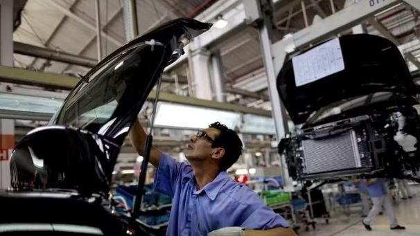 Fábricas da Volkswagen do interior e regiões metropolitanas de São Paulo devem entrar em férias coletivas (Foto Reprodução/O Globo)