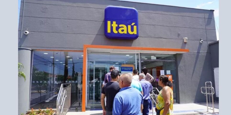 Segundo o Sindicato, os fechamentos das agências do Itaú prejudicam também os clientes (Foto Reprodução/Internet)