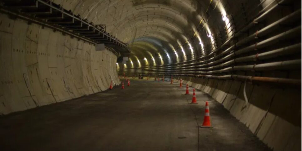 Túneis em construção da Linha 4 do Metrô (Foto: Henrique Freire / GERJ)