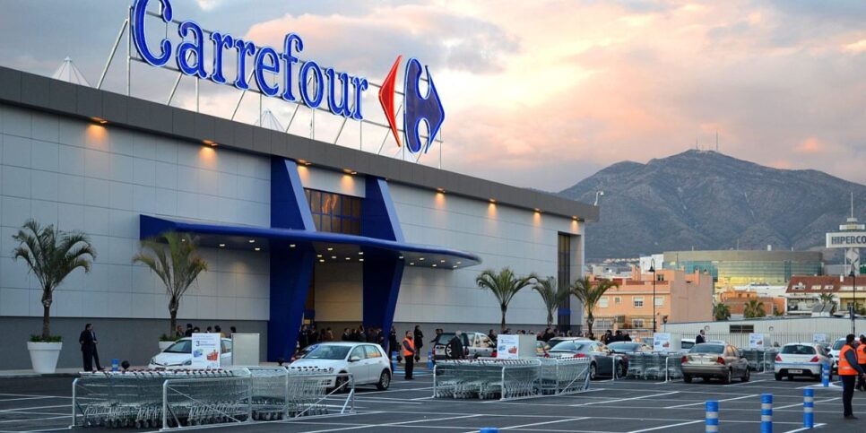 Carrefour é a maior rede de supermercados do país (Reprodução: Carrefour/Divulgação)