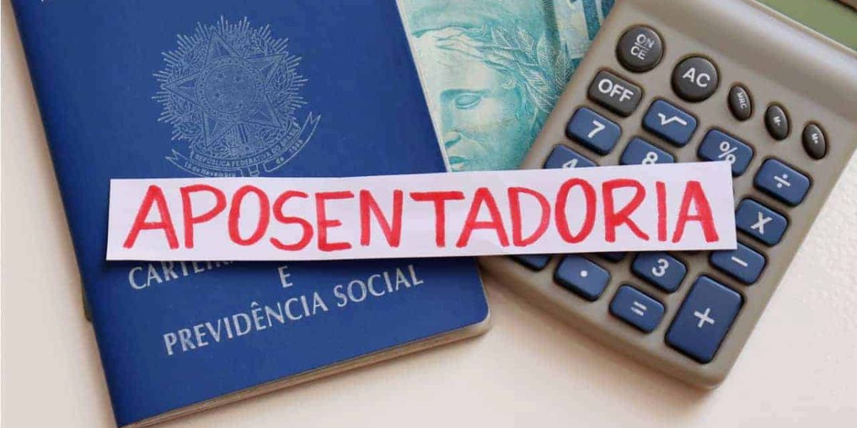 Aposentadoria precisa de contribuição maior para render acima do salário mínimo (Reprodução: Internet)