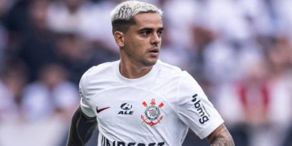 Fagner é a aposta de liderança no Corinthians (Foto: Rodrigo Coca)