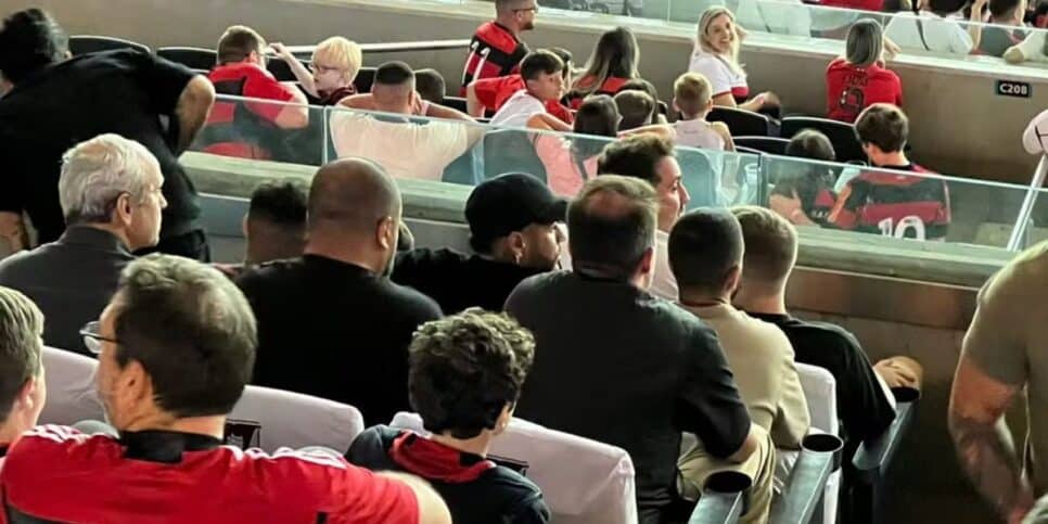 Neymar no camarote do Maracanã em Flamengo x Grêmio — Foto: Letícia Marques