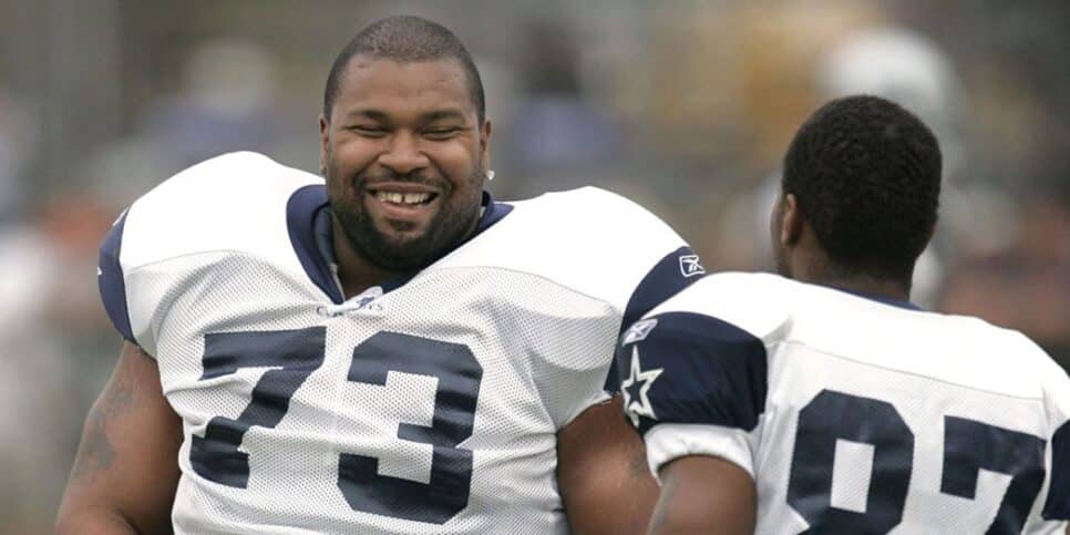 Luto por Larry Allen, ex-jogador de futebol americano - Foto Reprodução Internet