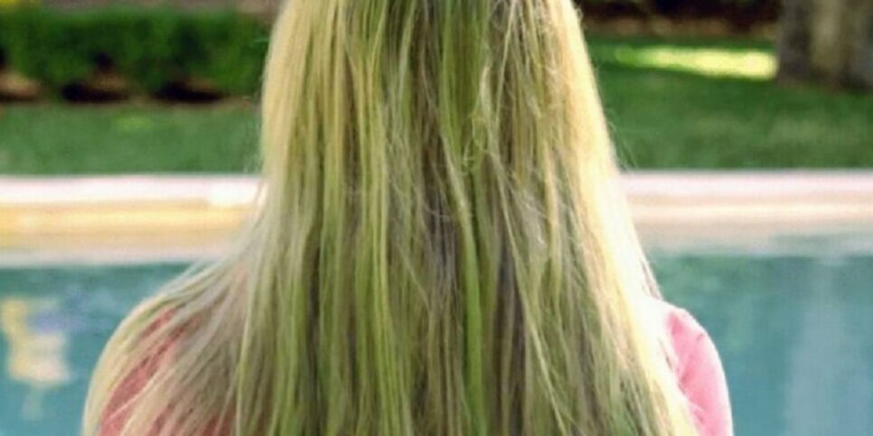 O cabelo loiro pode ficar esverdeado devido alguns fatores (Foto: Reprodução/ Internet)