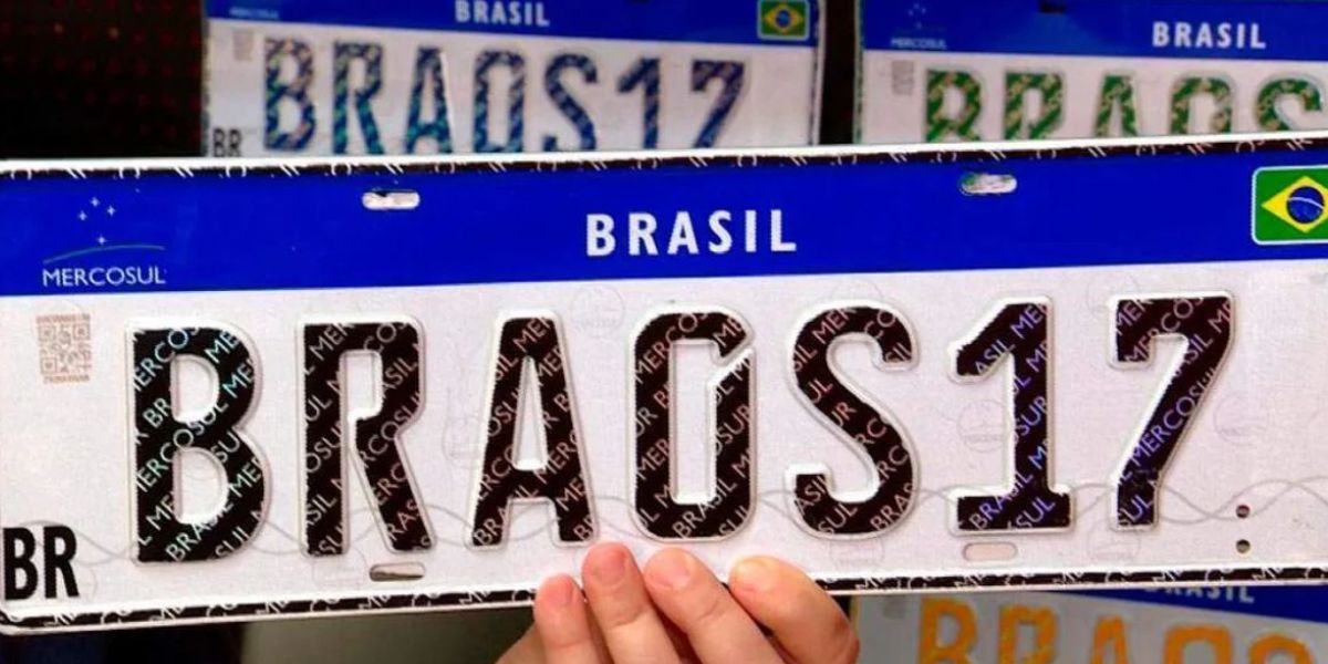 Placas de carros - Foto: Internet