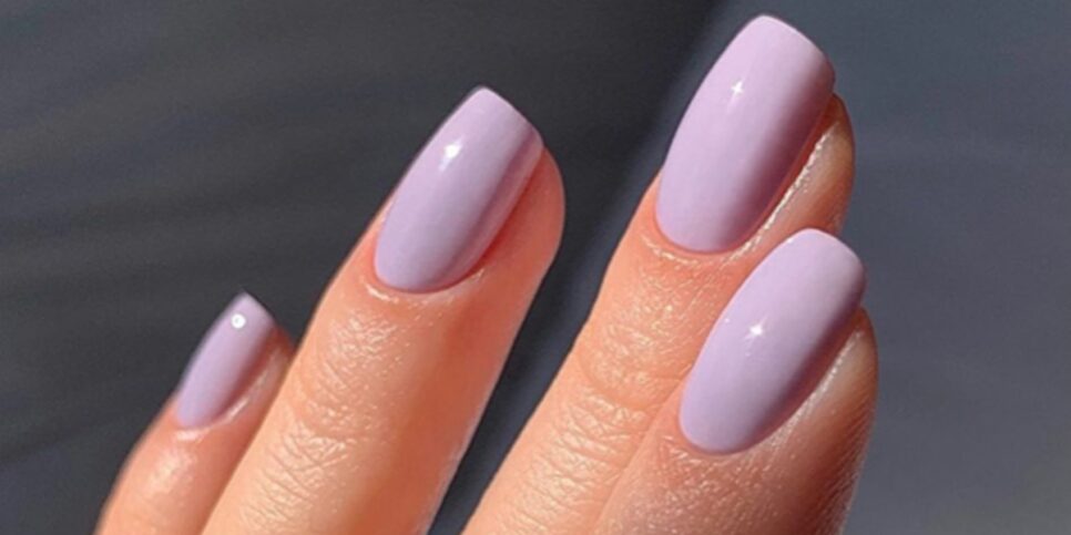 Unhas na cor lilas pastel (Foto: Reprodução/ Internet)