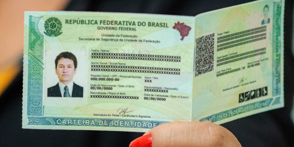 Nova carteira de identidade nacional (Foto: Divulgação)