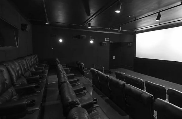 Poltronas das salas de cinema do Espaço Itaú de Cinema Anexo, na rua Augusta (Foto: Reprodução / G1)
