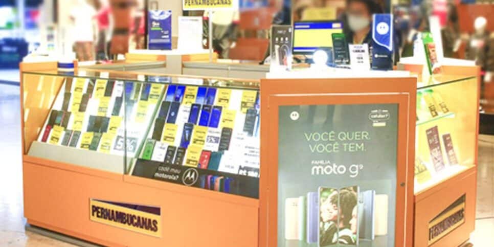 Os quiosques de celulares terão a extinção aos poucos (Reprodução: Internet)