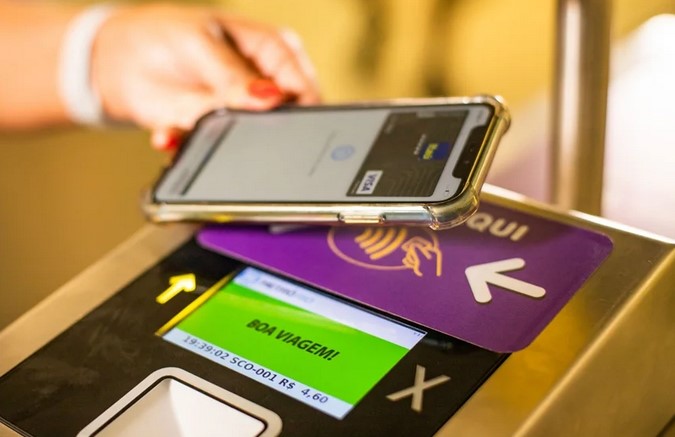 Metrô Rio já aceita pagamento por aproximação Visa, Apple Pay e Samsung Pay (Foto: Reprodução / Tec Mundo)