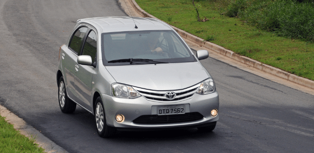 TOYOTA ETIOS XLS 1.5 2013 (Foto: Reprodução/ Internet)