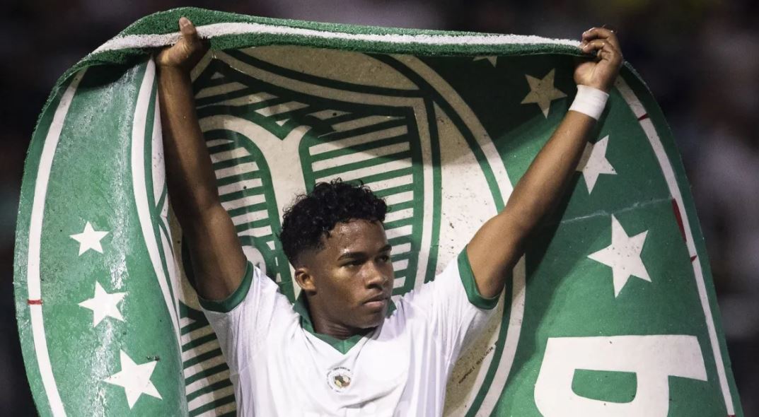 Endrick tinha apenas 16 anos quando foi negociado ao Real Madrid (Foto Reprodução/X/Palmeiras)