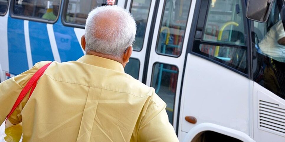 Fim no cartão de ônibus dos 60+ é confirmado em jornal da Globo (Foto: Reprodução/ Meire Lima/PMSG)