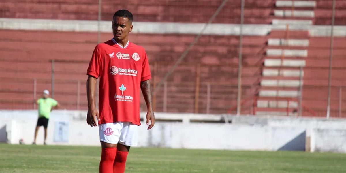 Jogador do América-SP (Foto: Reprodução - Globo Esporte)