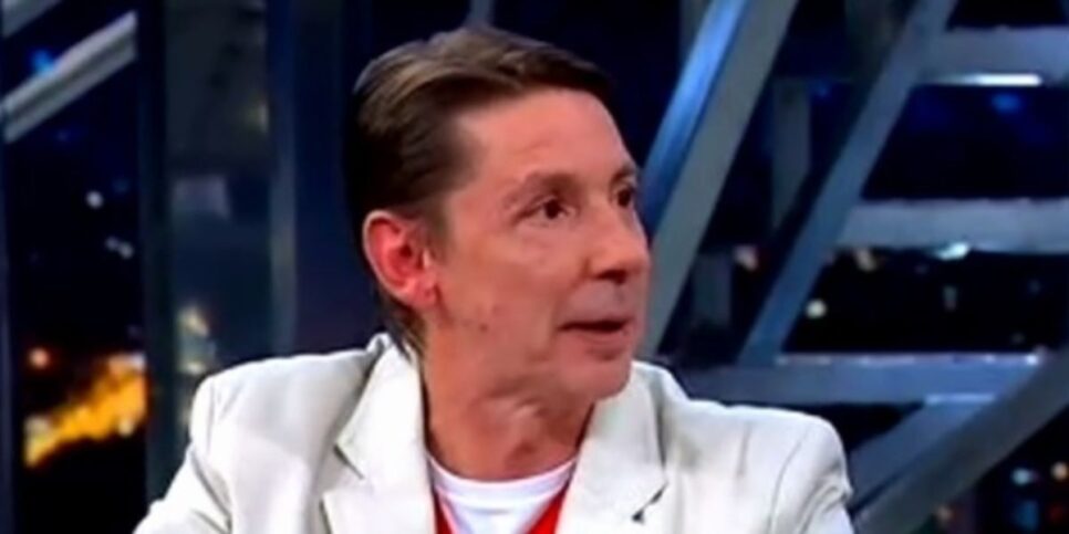 Flávio Guarnieri em entrevista ao "Programa do Jô" feita em 2011
(Imagem: Reprodução/Globo)