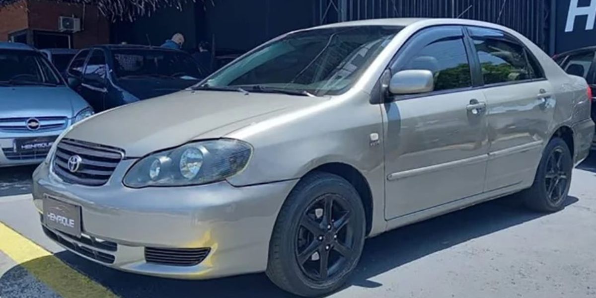 Toyota Corolla (Foto: Reprodução / i-Carros)