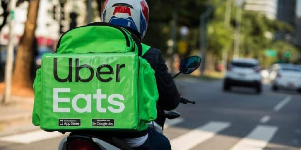 Motoboy do Uber Eats (Foto: Reprodução/Internet)