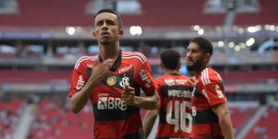 O jogador não deve ter chances no Flamengo (Reprodução: Marcelo Cortes/Flamengo)