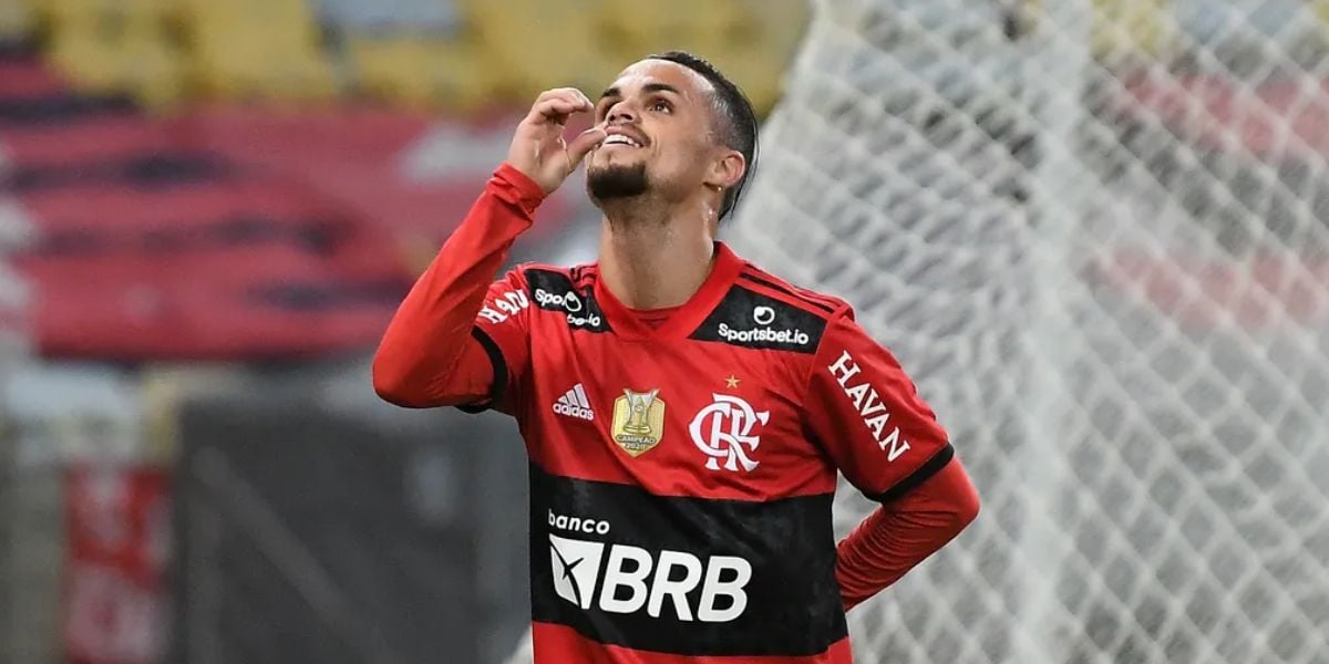 Michel brilhou com a camisa do Flamengo e voltará a brilhar em 2024 (Reprodução: Alexandre Durão)