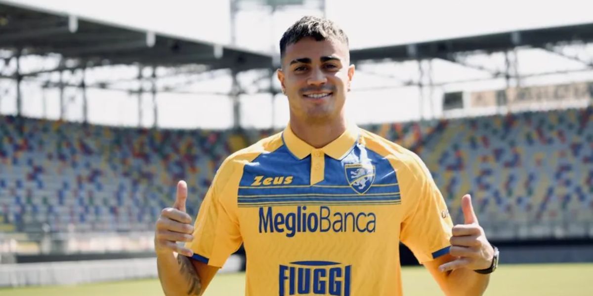 Reinier atual pelo Frasinone na última temporada (Reprodução: Frasinone)