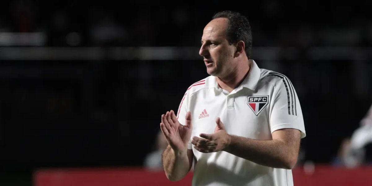 Rogério Ceni treinou o São Paulo por 2 vezes (Reprodução: Rubens Chiri/saopaulofc.net)