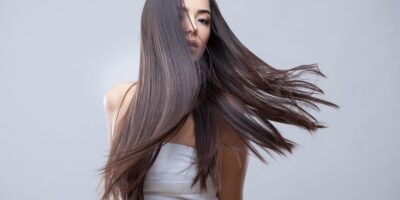 Imagem do post Cabelo SUPER liso e sem danos: Mistura com 3 ingredientes traz progressiva mais potente em apenas 20 minutos