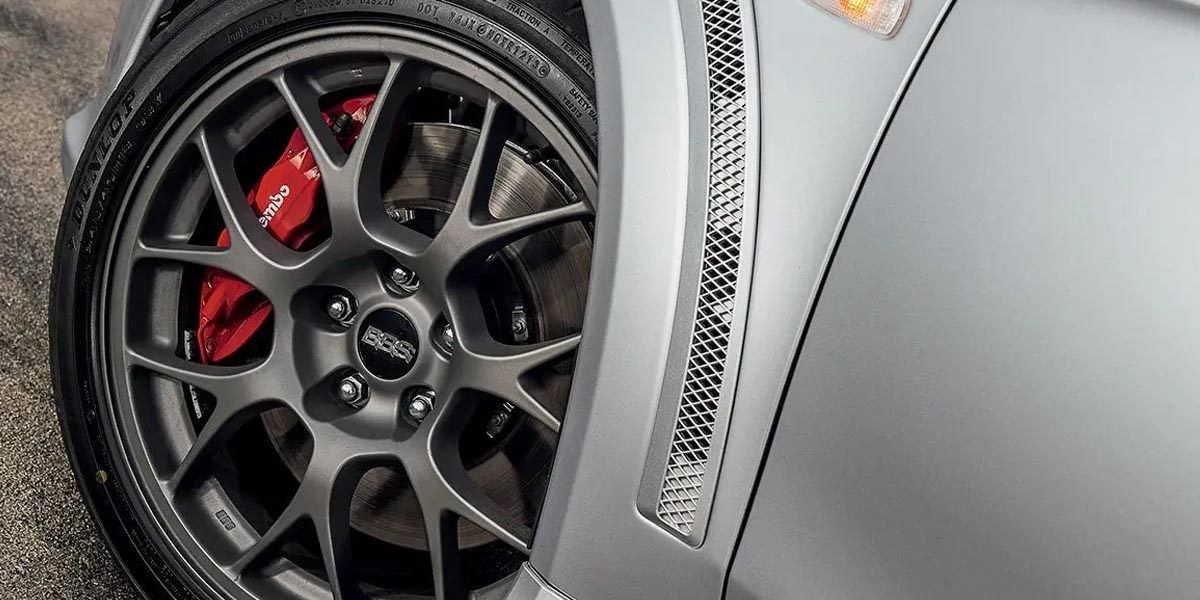 Freios Brembo e rodas BBS- charmes do Evo X (Marco de Bari:Quatro Rodas)