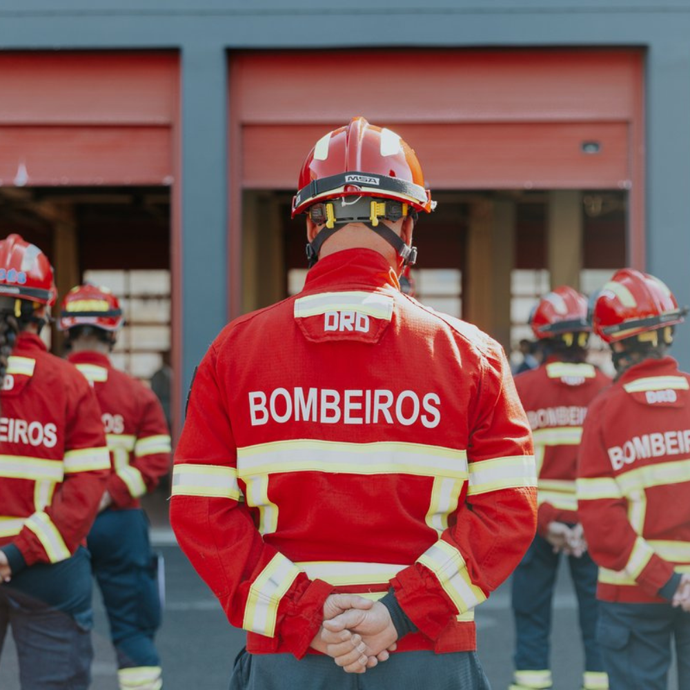 Bombeiros - (Foto: Reprodução / internet)