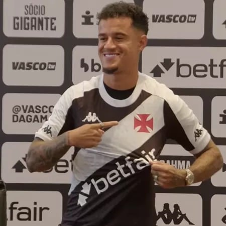 Coutinho ficou afastado dos campos após sofrer lesão (Foto: Reprodução/VascoTV)