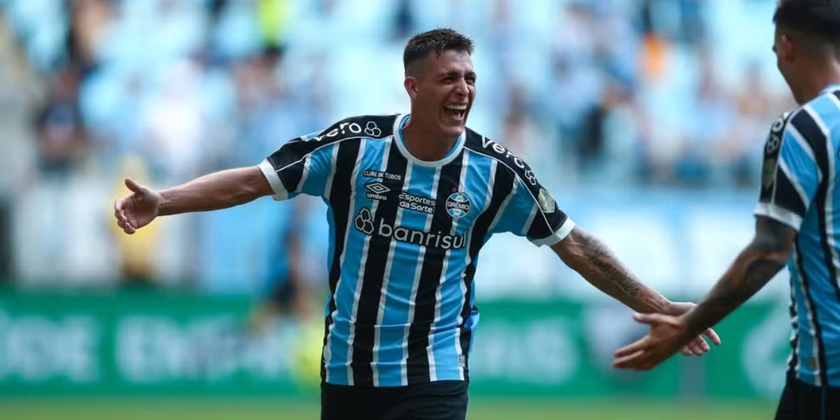 Cristian Pavon já balançou a rede algumas vezes pelo Grêmio (Reprodução: Lucas Uebel)